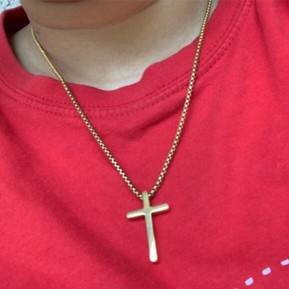 Men’s Gold Cross Necklace - Picture 8 of 14